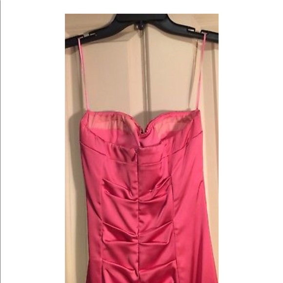 Cache Bodycon Dress - Picture 2 of 2